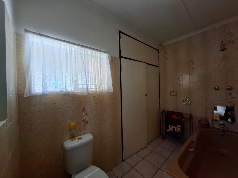 3 Bedroom Property for Sale in Geelhoutpark North West